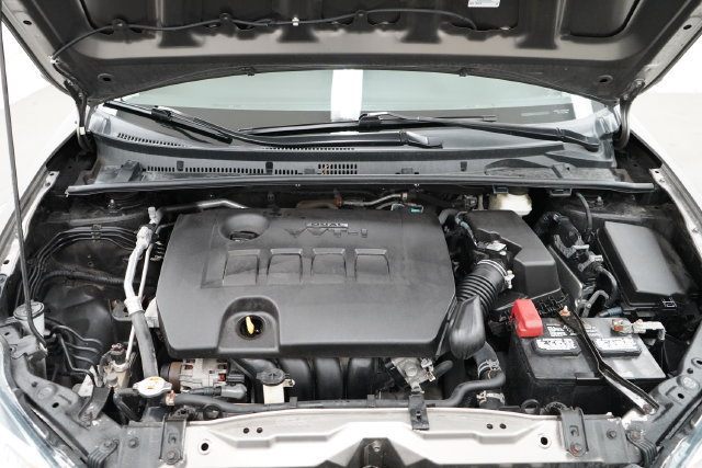 Used 2018 Toyota Corolla LE FWD image 48
