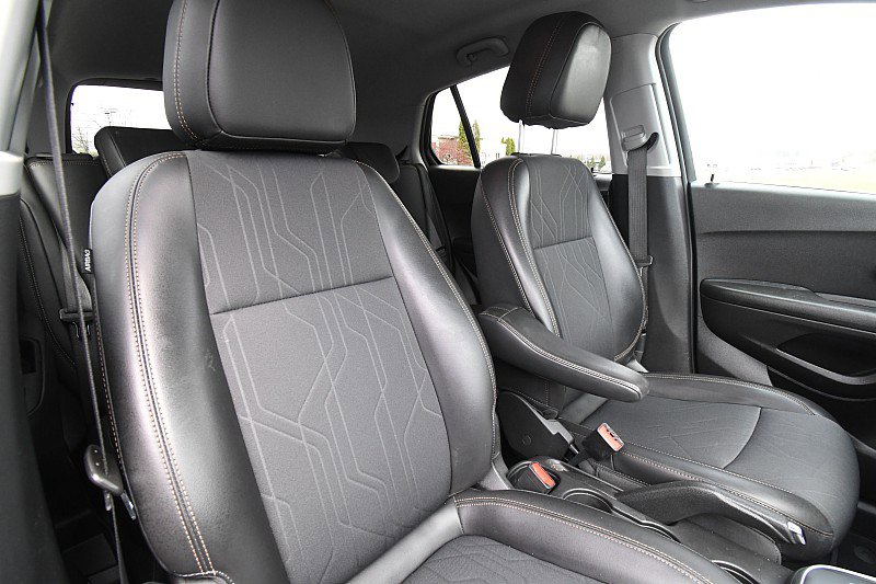 Used 2021 Chevrolet Trax LT FWD image 24