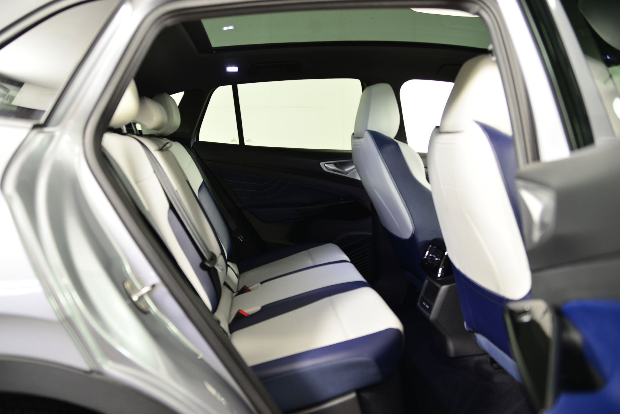 Used 2025 Volkswagen ID.4 S Limited image 20