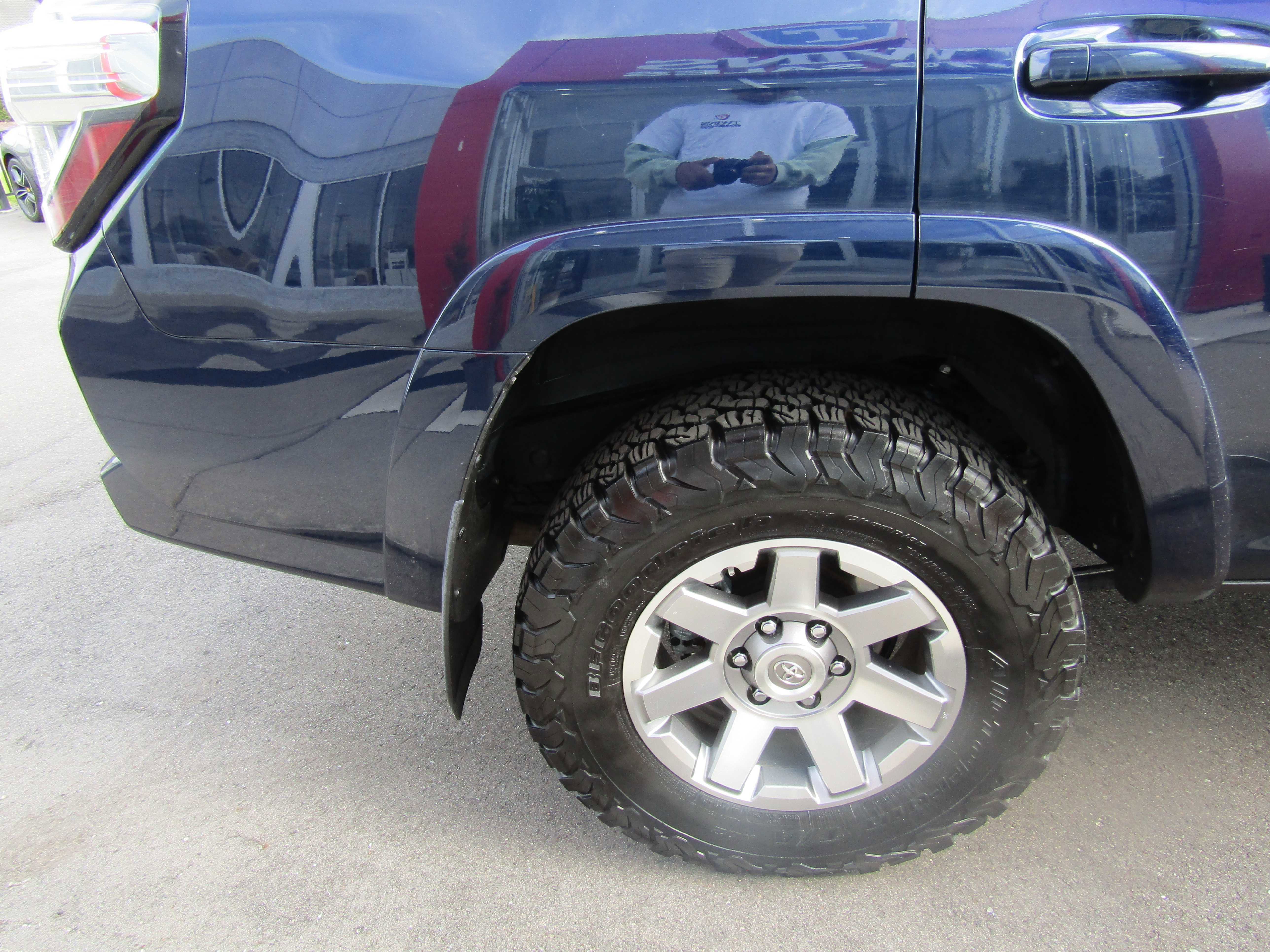 Used 2019 Toyota 4Runner TRD Off-Road AWD/4WD image 16