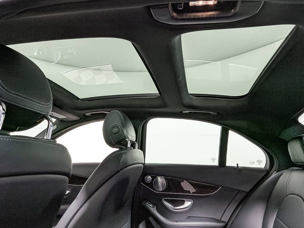 Used 2018 Mercedes-Benz C 300 4MATIC Sedan image 10