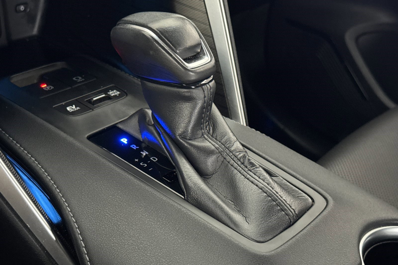 Certified 2024 Toyota Venza Limited AWD/4WD image 19