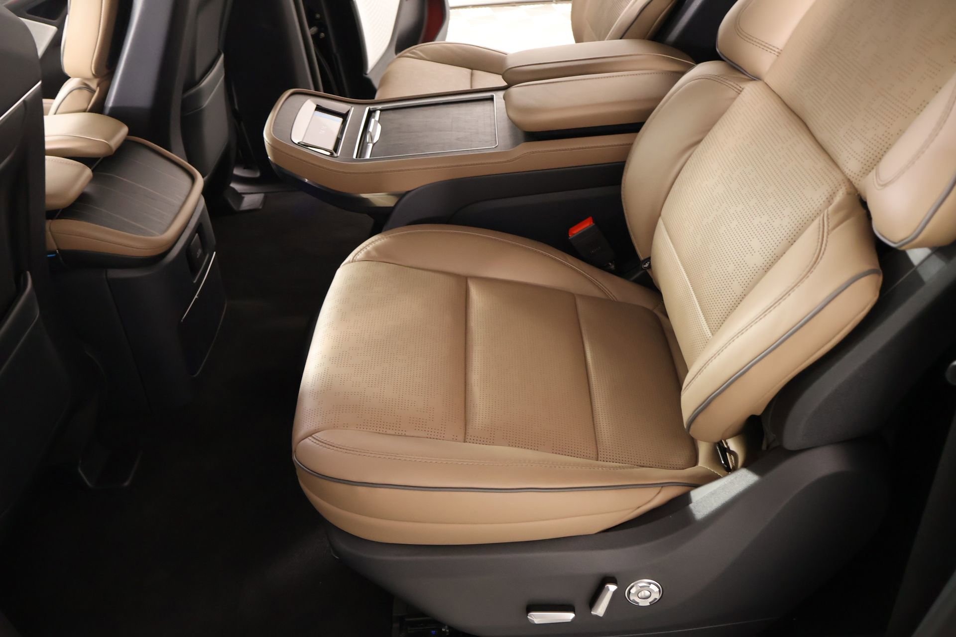 New 2026 Lincoln Navigator L Black Label image 12