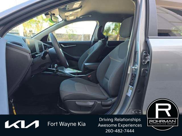 Certified 2024 Kia Niro LX FWD image 8