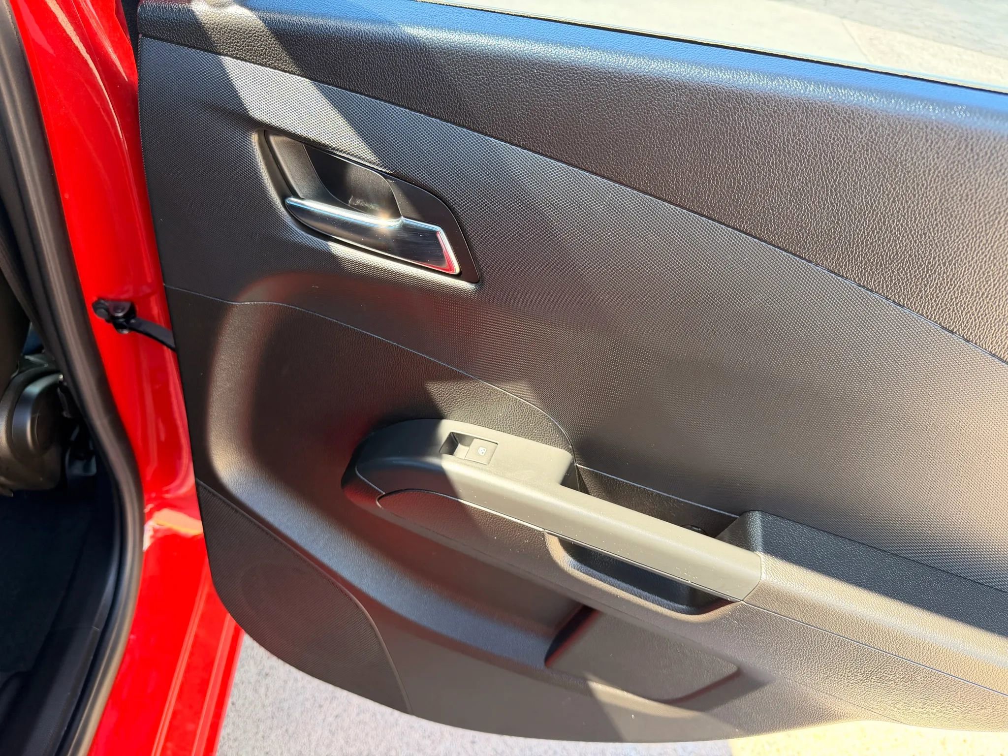 Used 2015 Chevrolet Sonic LTZ image 28