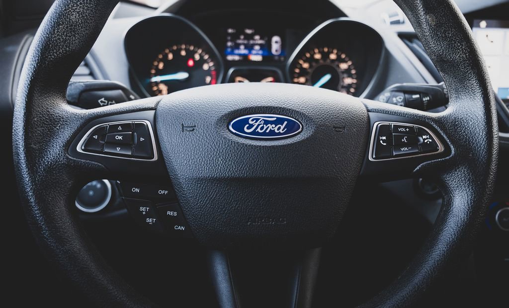 Used 2019 Ford Escape SE image 11