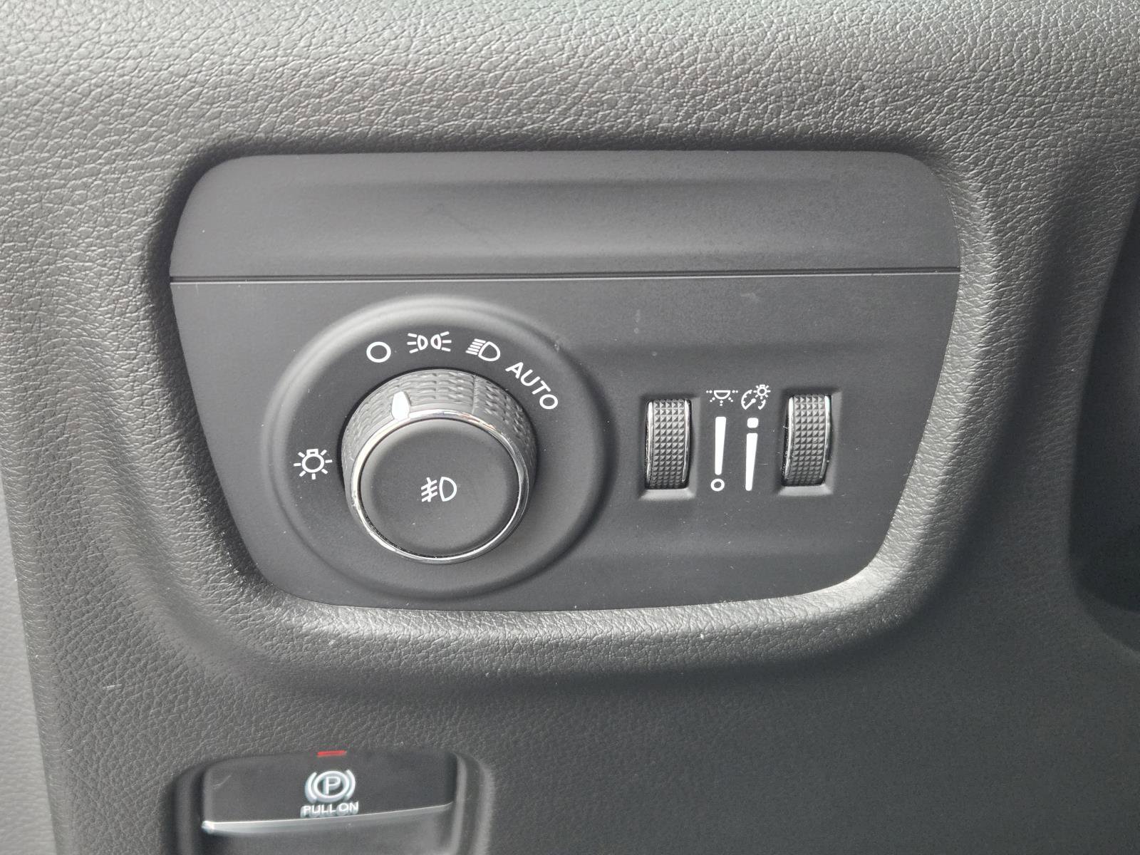 Certified 2022 Jeep Grand Cherokee L Limited RWD image 19