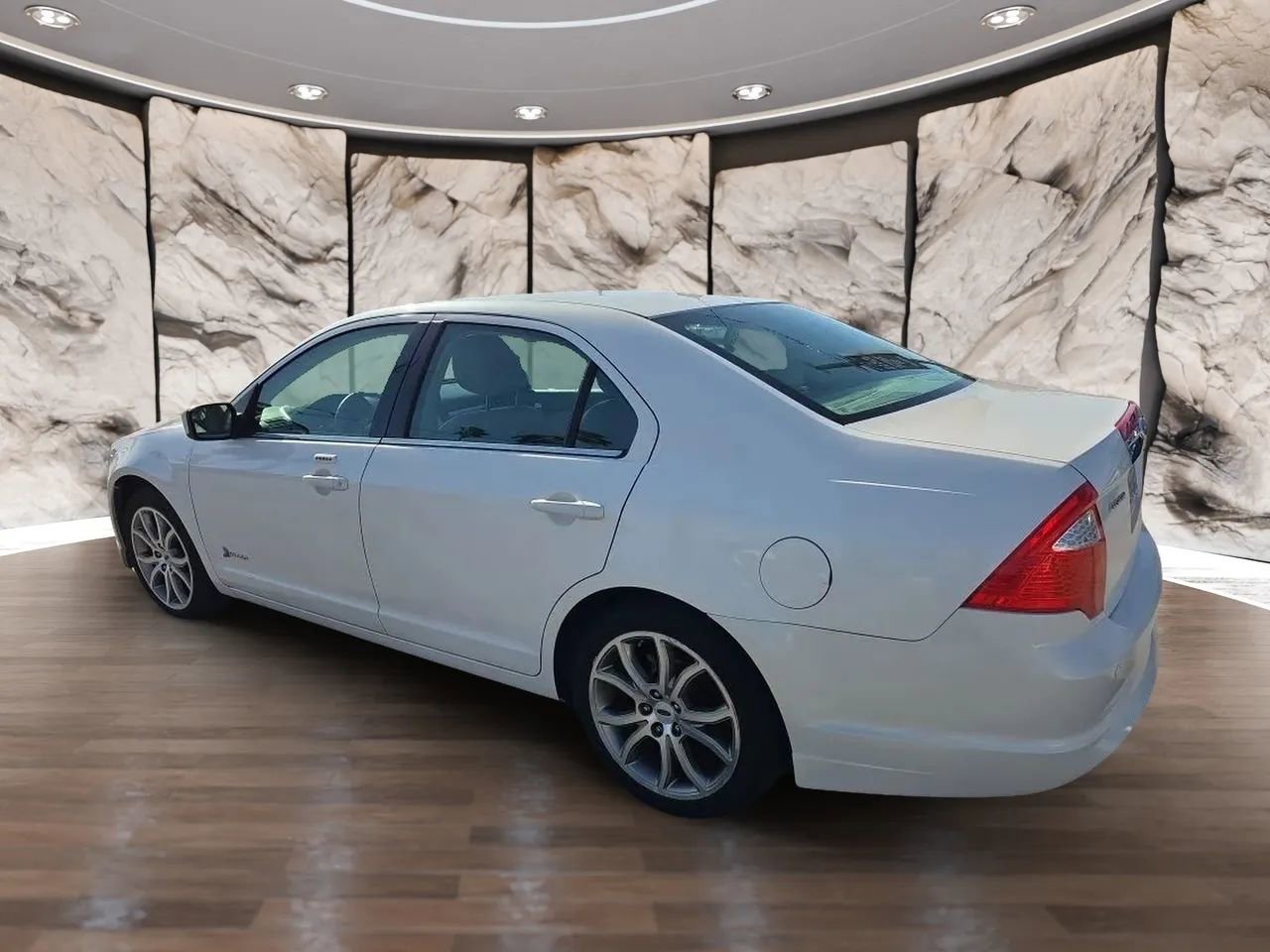 Used 2011 Ford Fusion Hybrid w/ 502A Rapid Spec Order Code FWD image 4