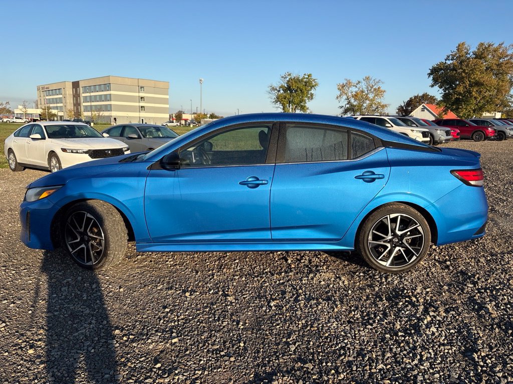 Used 2025 Nissan Sentra SR FWD image 6