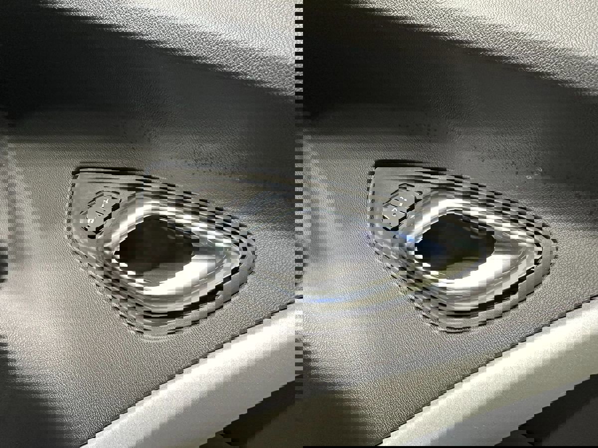 Used 2018 Chevrolet Camaro SS image 10