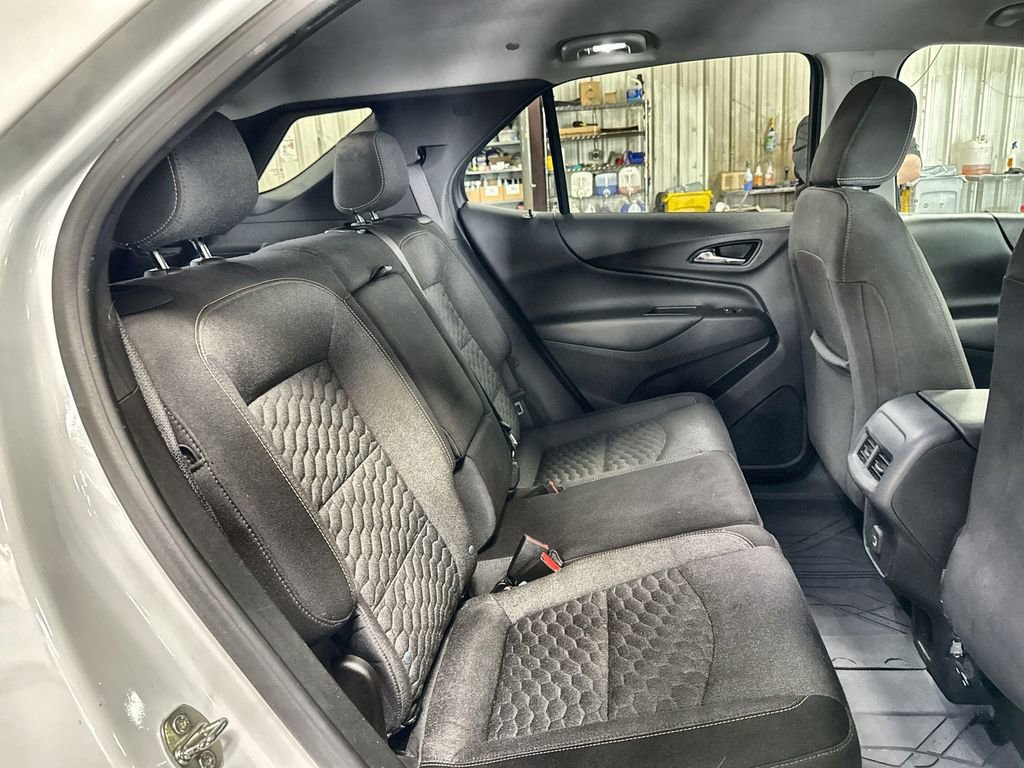 Used 2021 Chevrolet Equinox LT FWD image 30