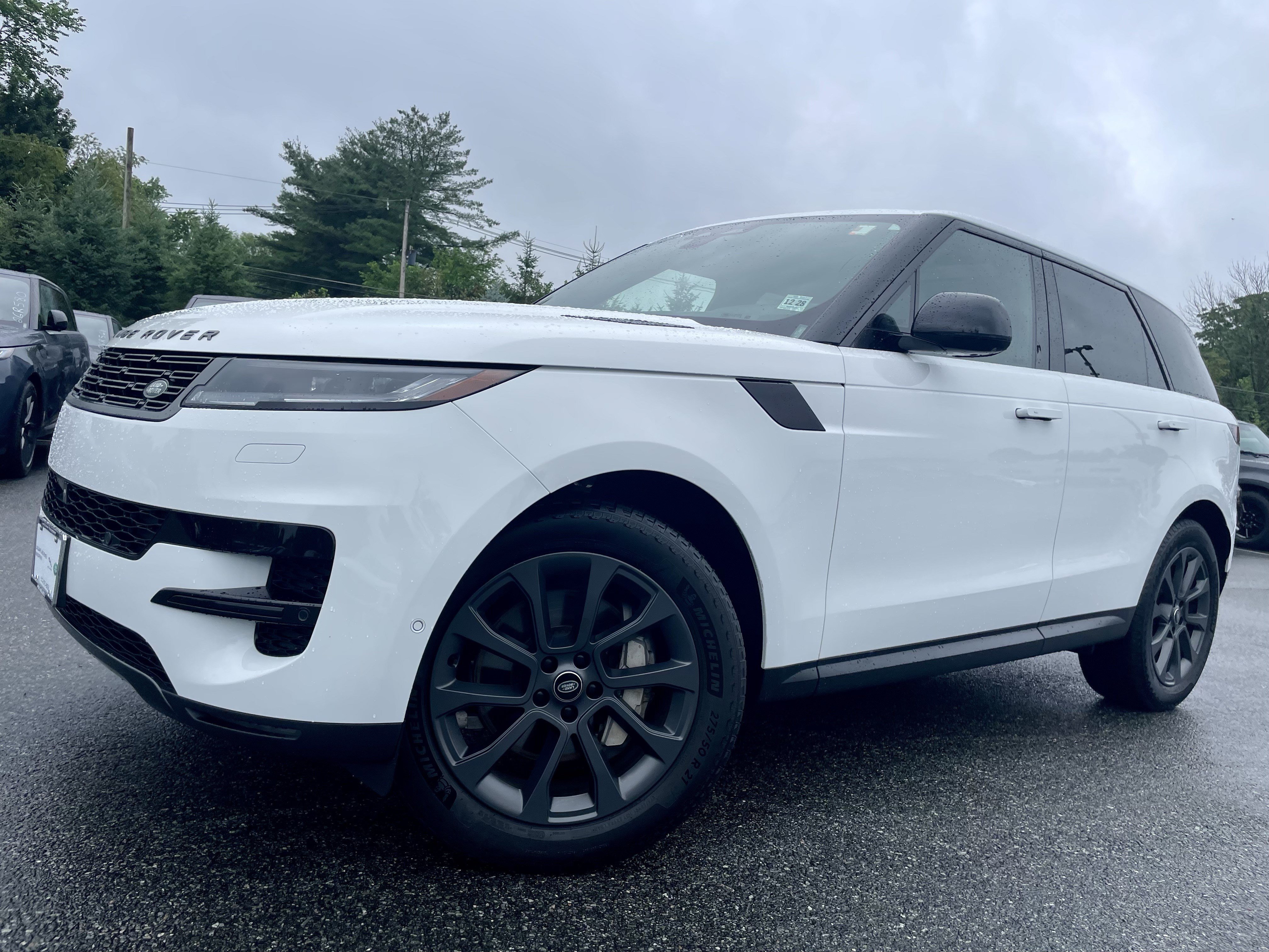 Used 2024 Land Rover Range Rover Sport SE AWD/4WD image 35