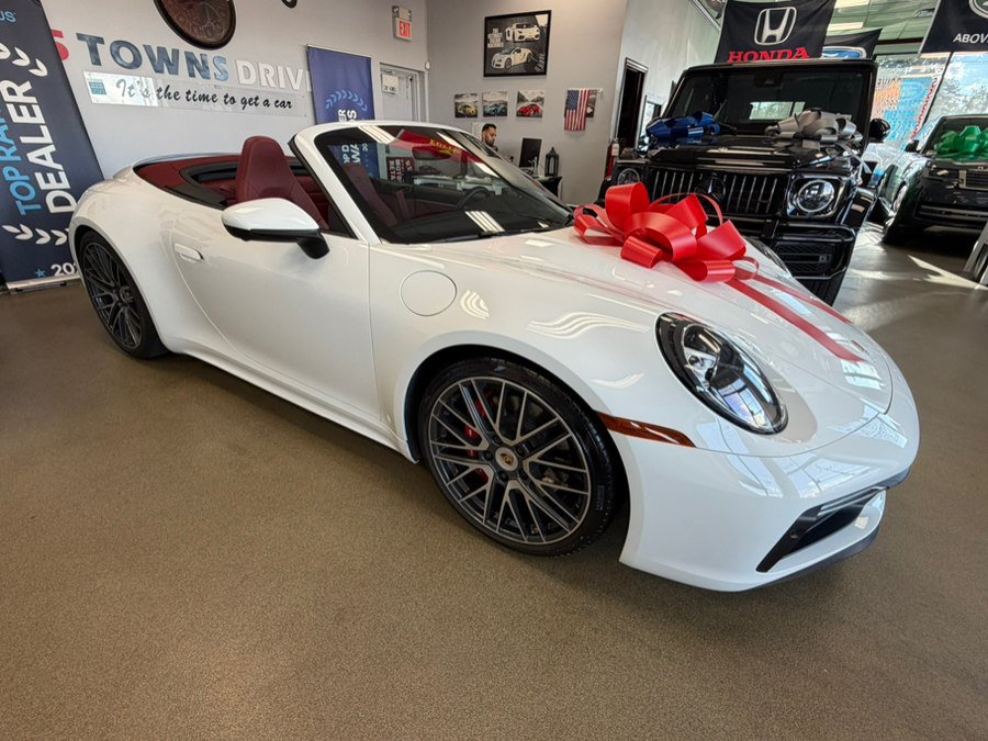 Used 2024 Porsche 911 Carrera 4S AWD/4WD image 2