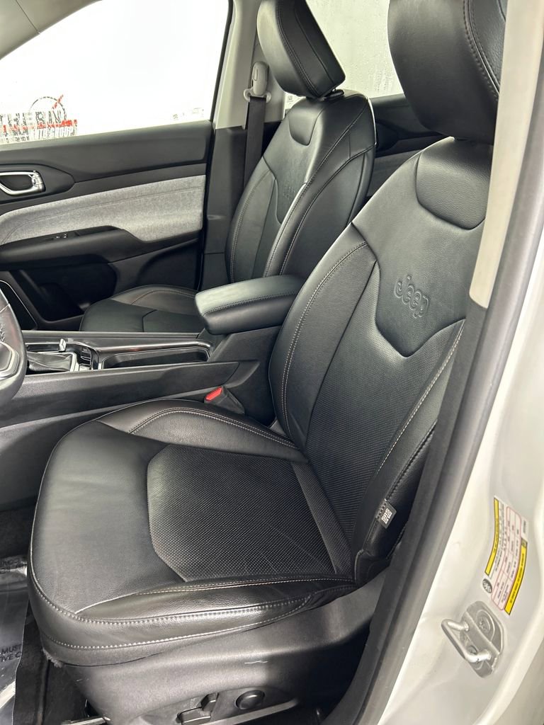 Used 2022 Jeep Compass Latitude image 12