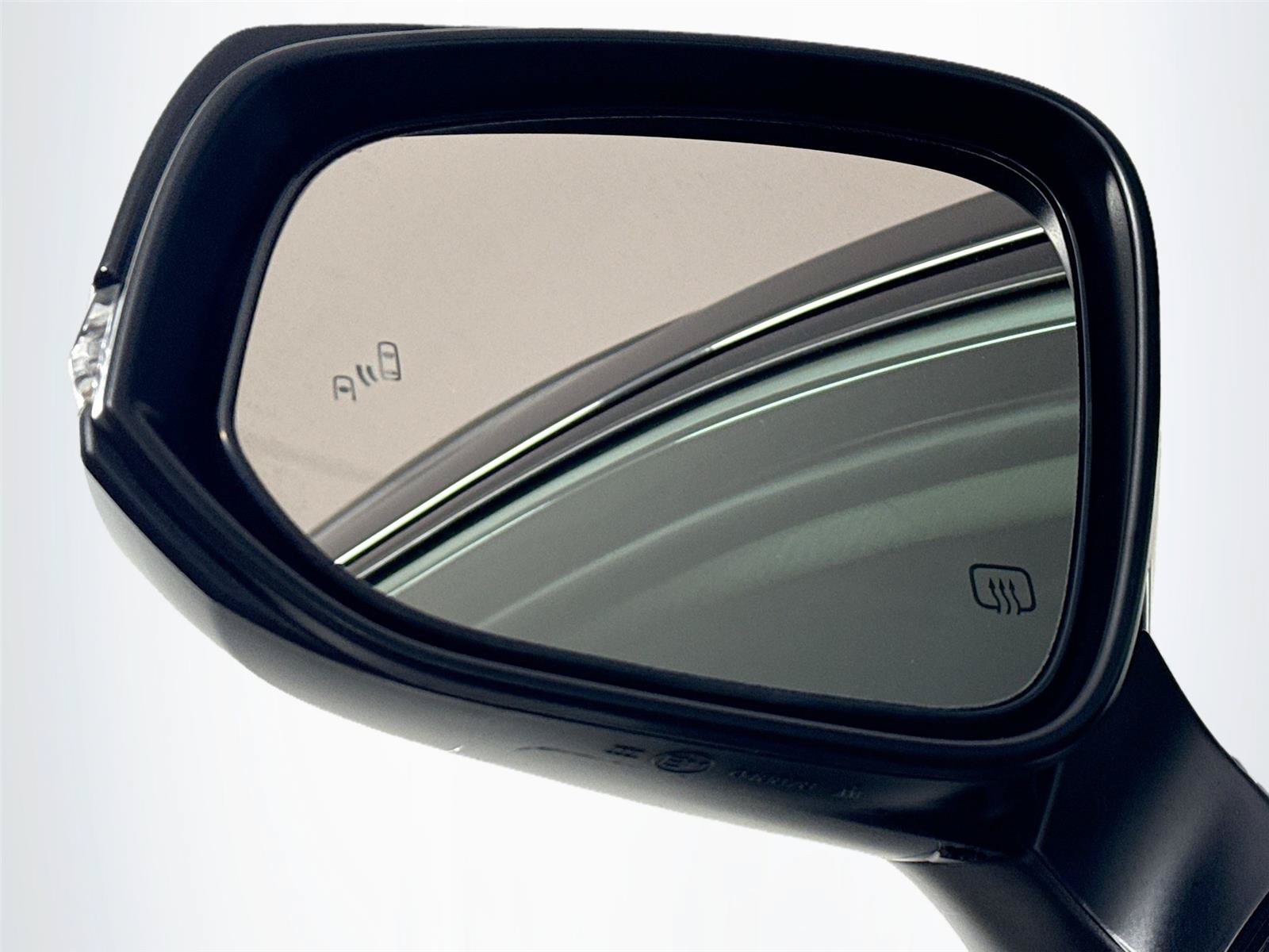 Certified 2023 Toyota Corolla Cross LE FWD image 5