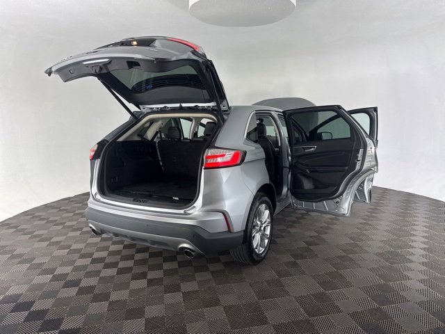 Used 2024 Ford Edge Titanium image 12