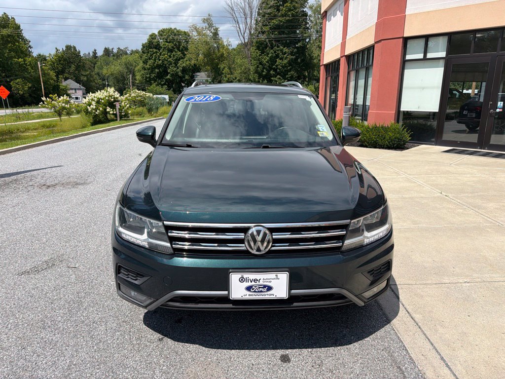 Used 2018 Volkswagen Tiguan SEL AWD/4WD image 2
