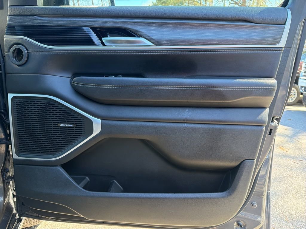 Used 2023 Jeep Wagoneer Series III w/ Preferred Equipment Group image 31