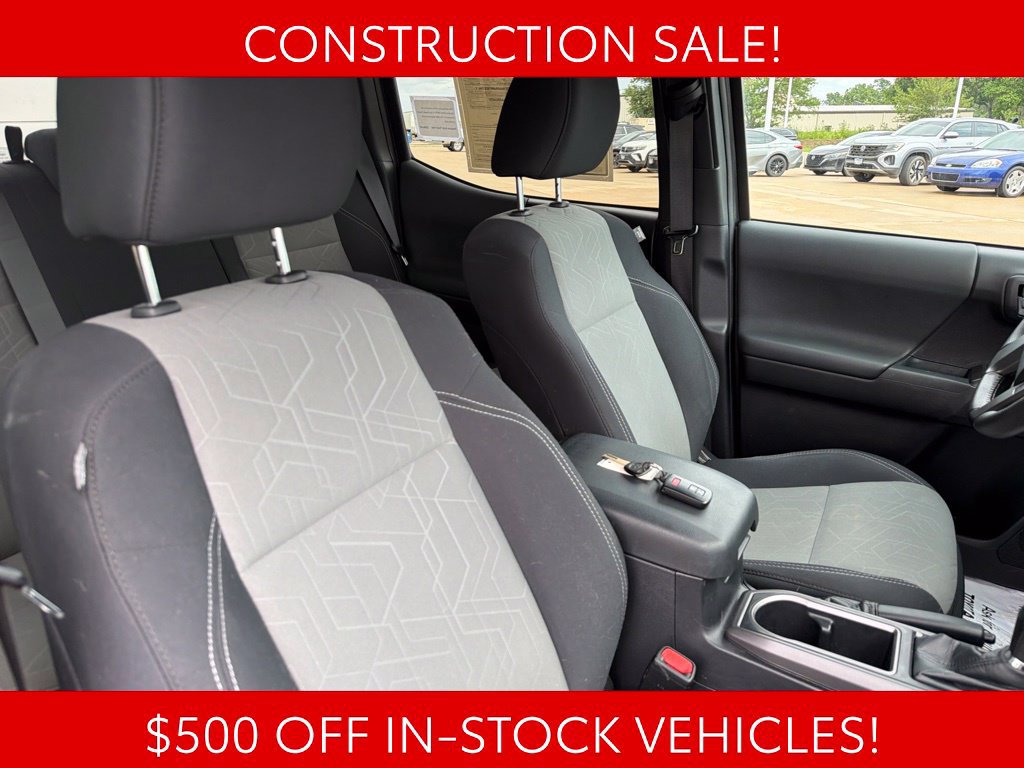 Used 2021 Toyota Tacoma TRD Off-Road w/ Technology Package AWD/4WD image 19