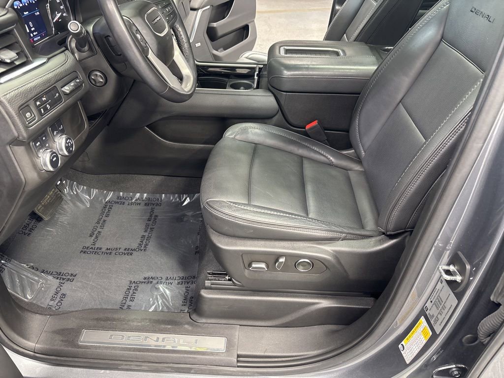 Used 2021 GMC Yukon Denali w/ LPO, Illumination Package image 13