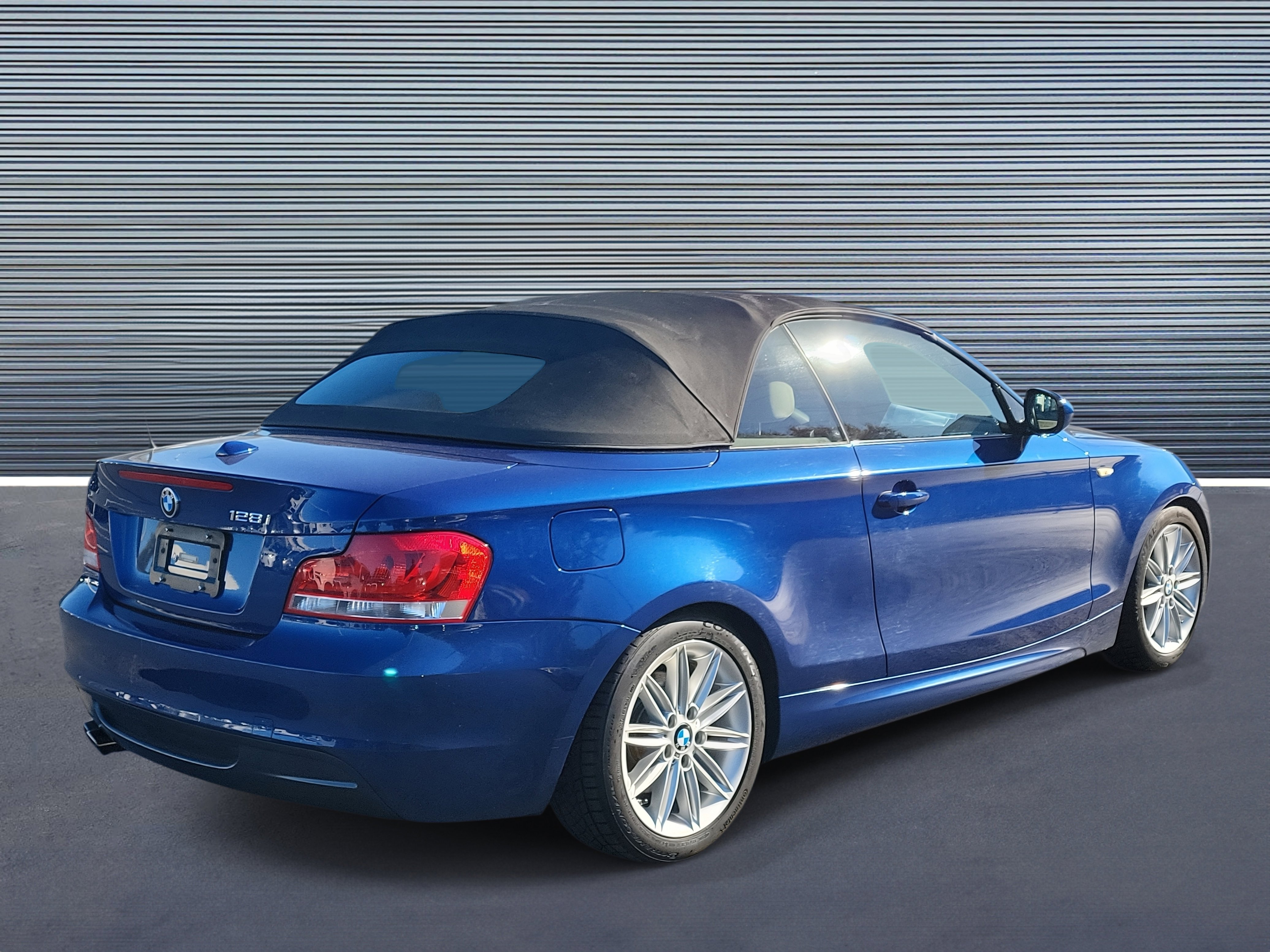 Used 2013 BMW 128i Convertible image 3