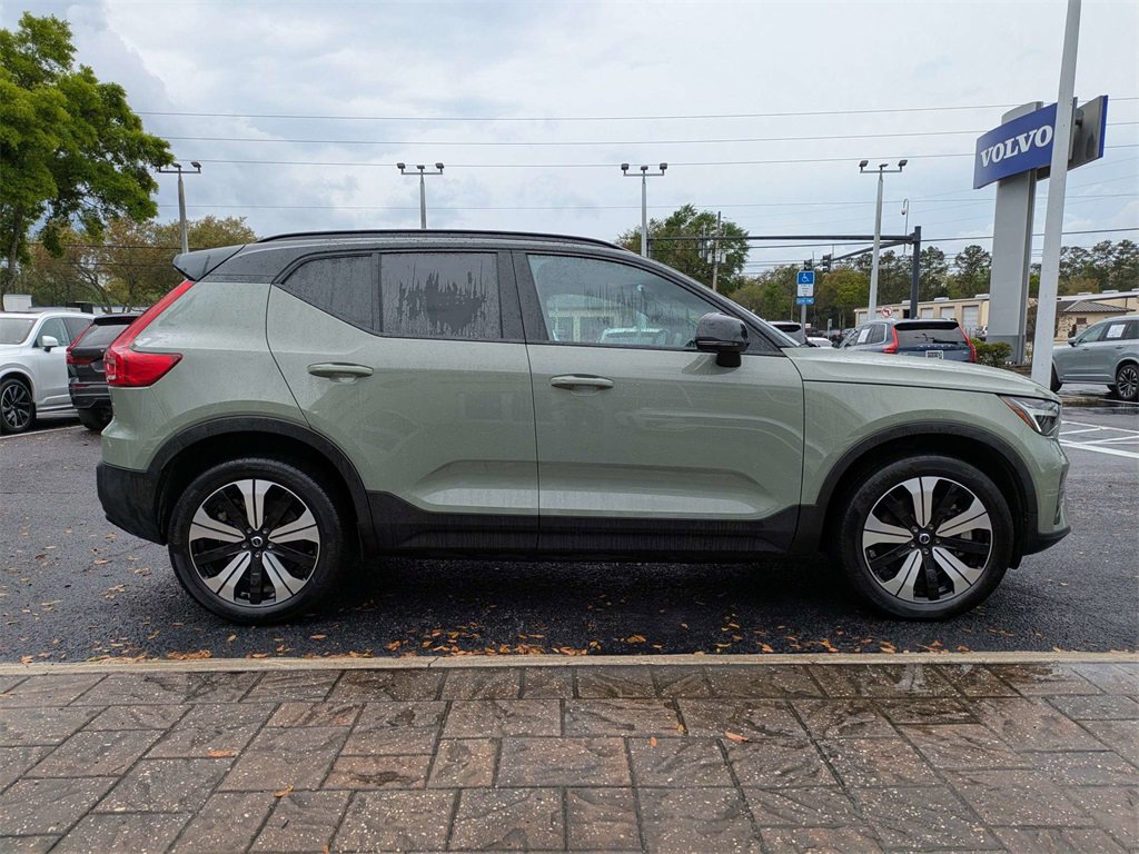 Used 2023 Volvo XC40 Recharge Core image 7