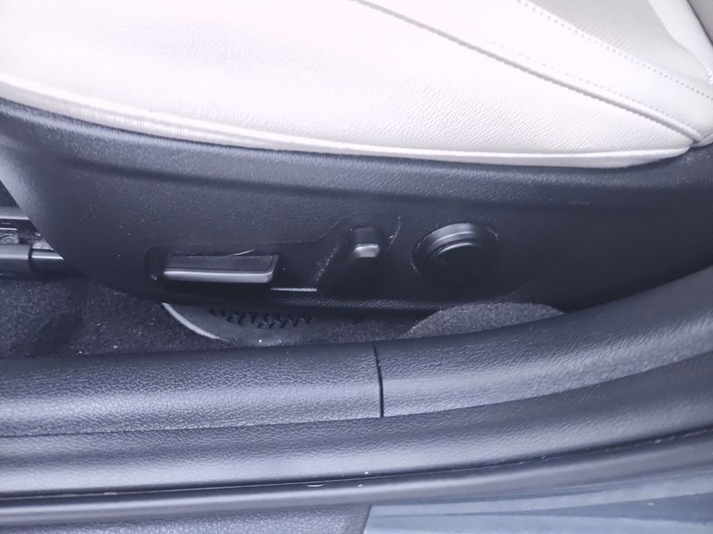 Certified 2023 Kia Stinger GT-Line w/ Sun & Sound Package AWD/4WD image 18