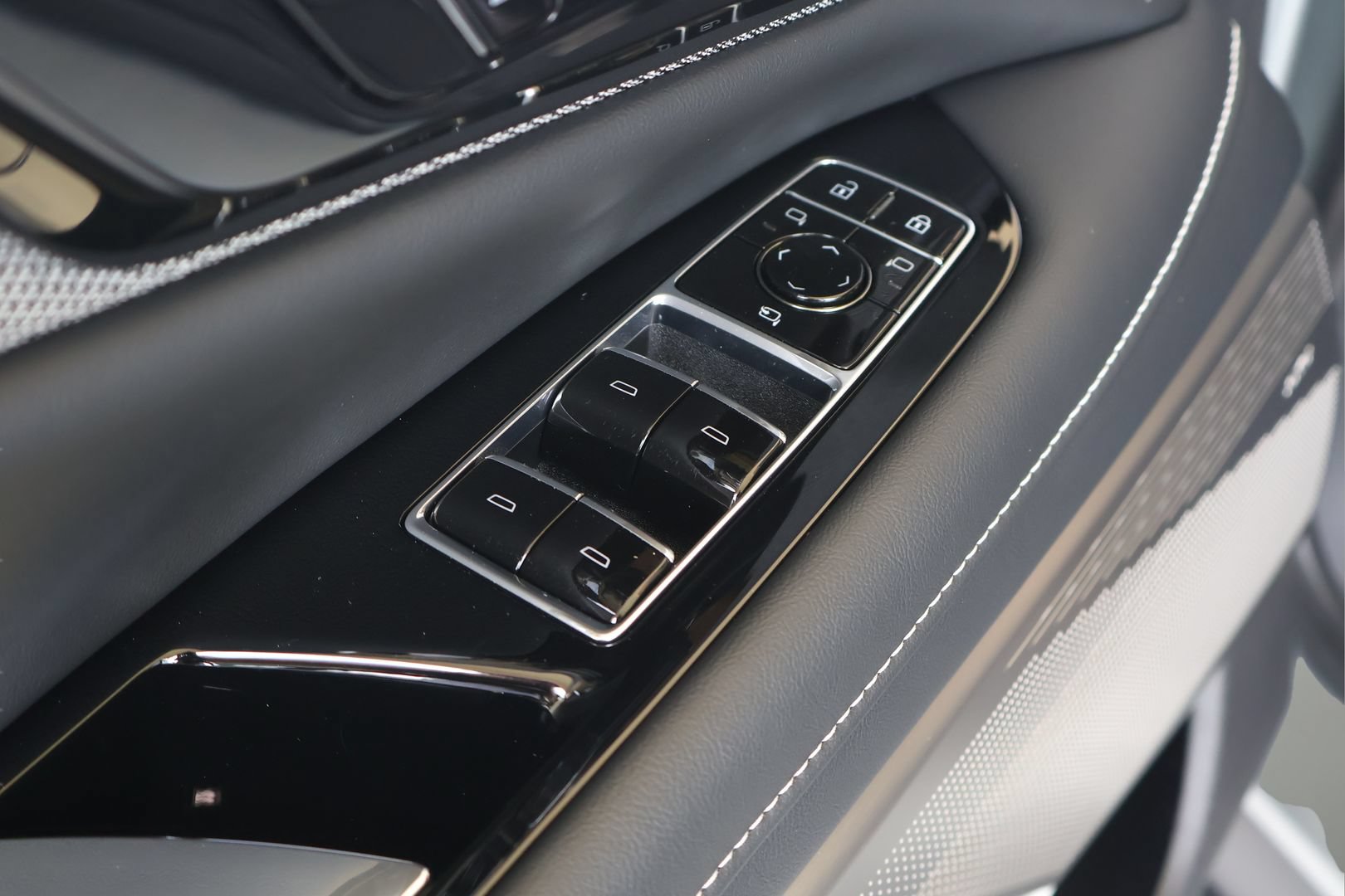 New 2026 Cadillac Optiq Sport 1 RWD image 9