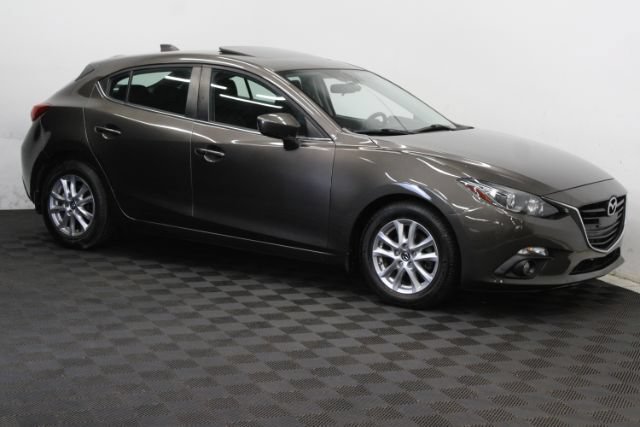 Used 2015 MAZDA MAZDA3 i Touring w/ Technology Package FWD image 3