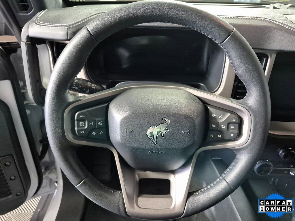 Used 2025 Ford Bronco Outer Banks image 11