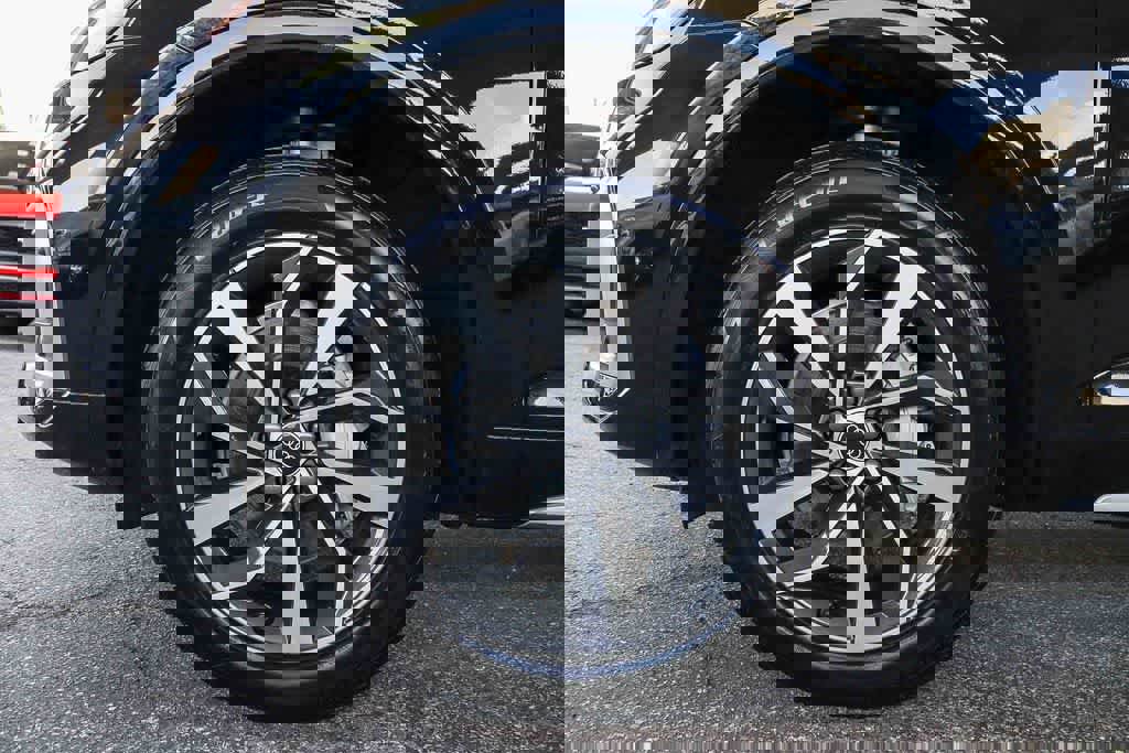 Used 2022 Audi Q5 2.0T Premium w/ Convenience Package image 11