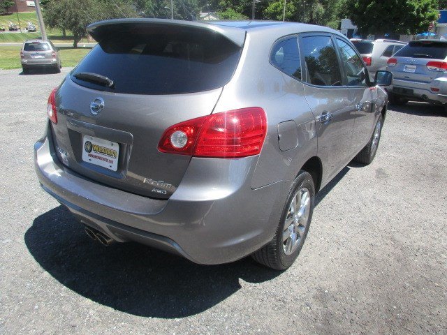 Used 2010 Nissan Rogue S Krom Edition AWD/4WD image 9