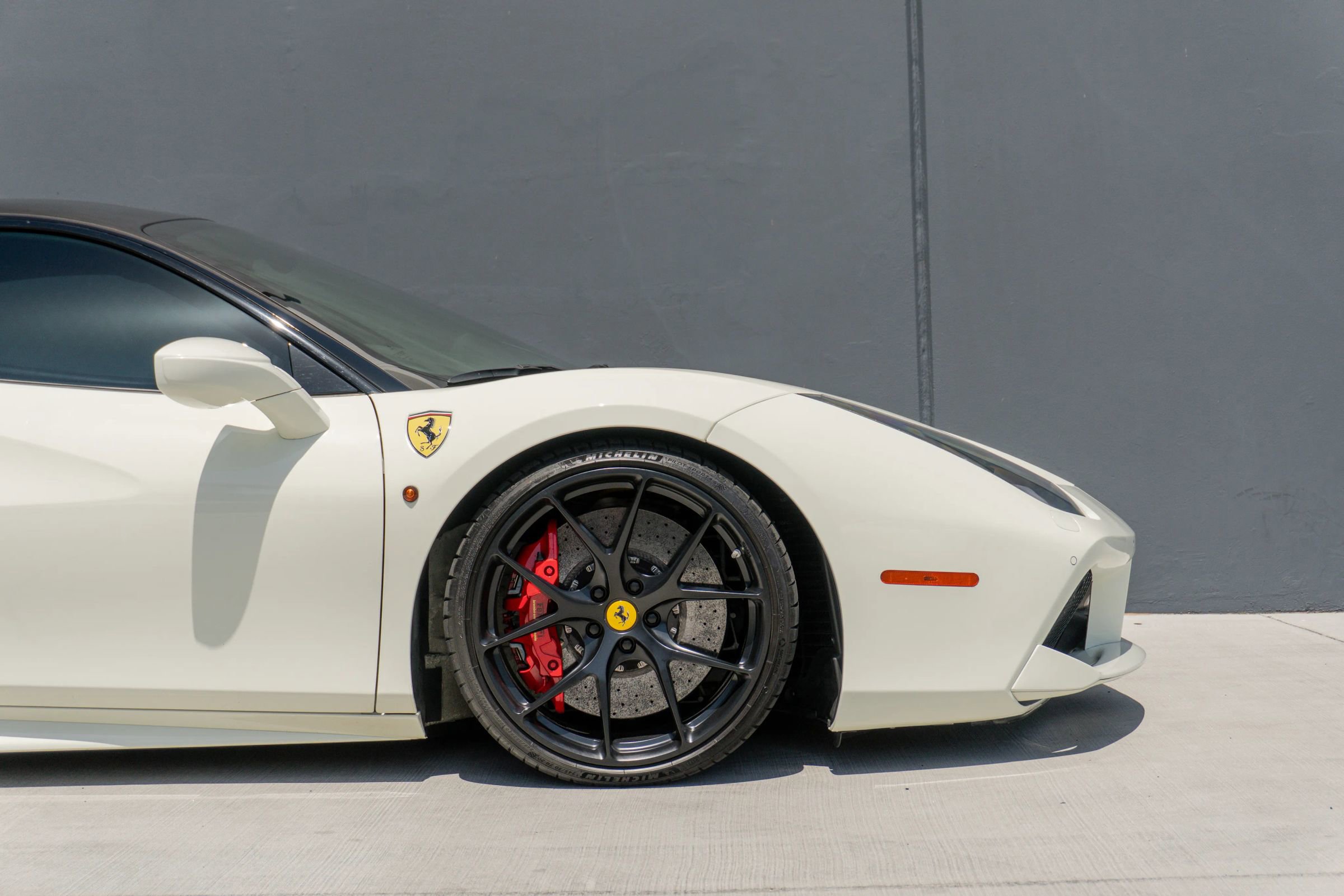 Used 2018 Ferrari 488 GTB RWD image 36