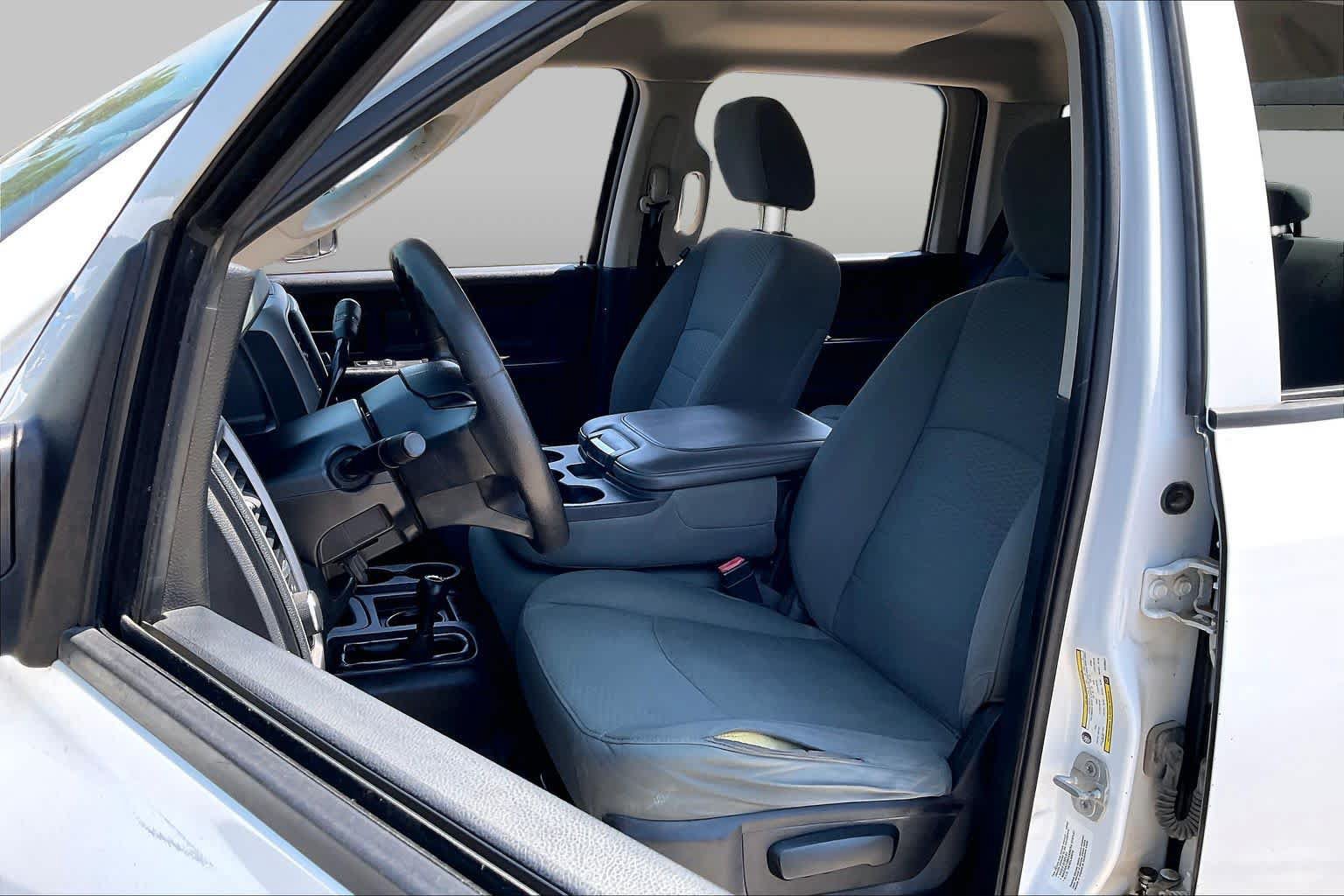 Used 2014 RAM 2500 Tradesman w/ Chrome Appearance Group AWD/4WD image 7