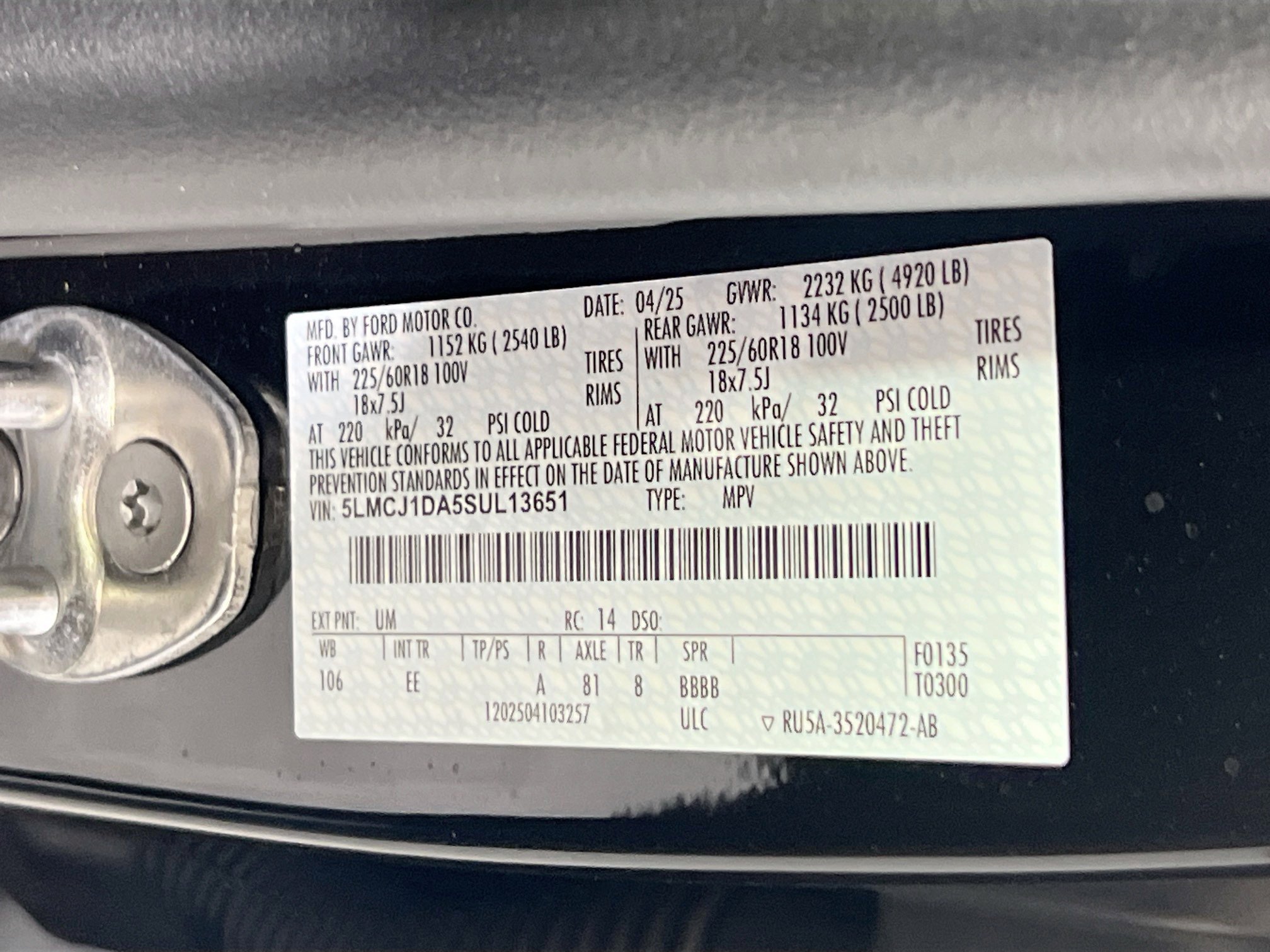 Used 2025 Lincoln Corsair AWD w/ Rear Removable Package Tray image 31