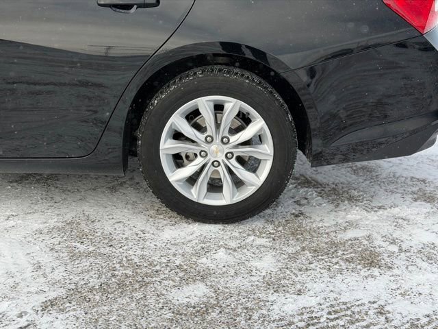 Used 2025 Chevrolet Malibu LT image 9