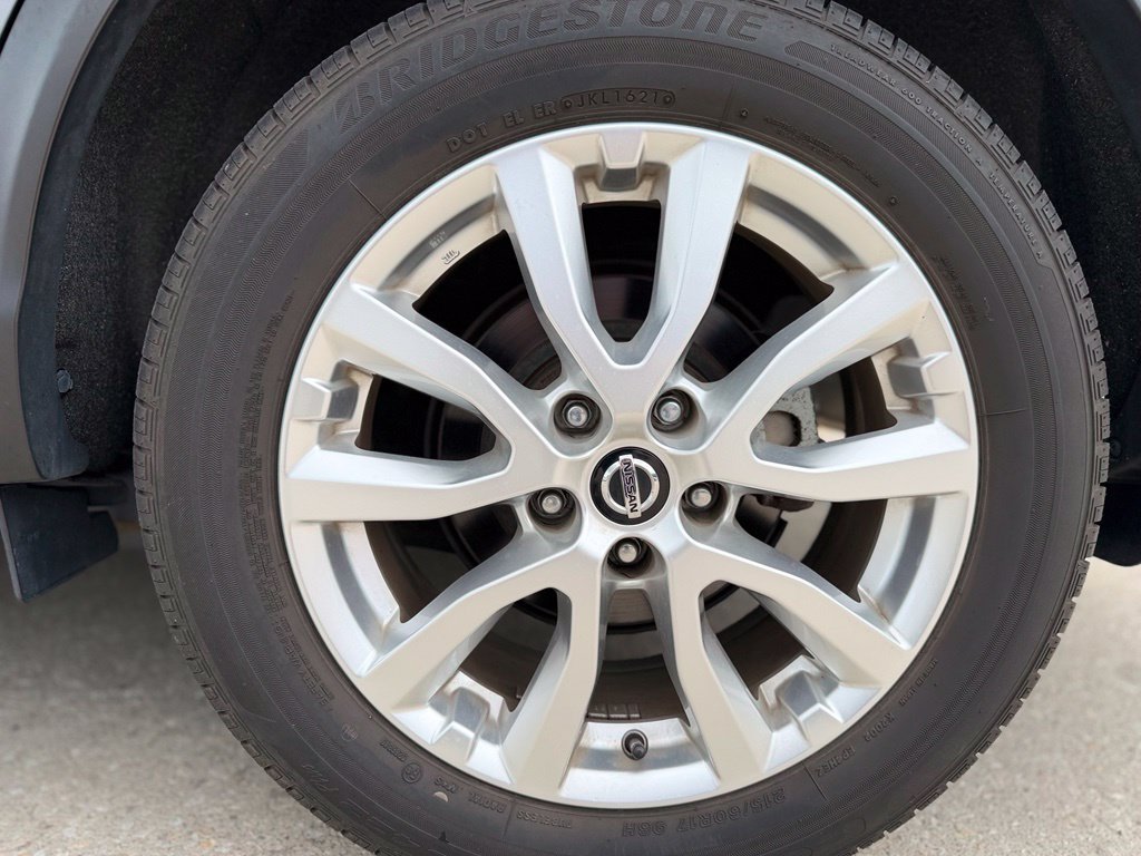 Used 2021 Nissan Rogue Sport SV AWD/4WD image 11