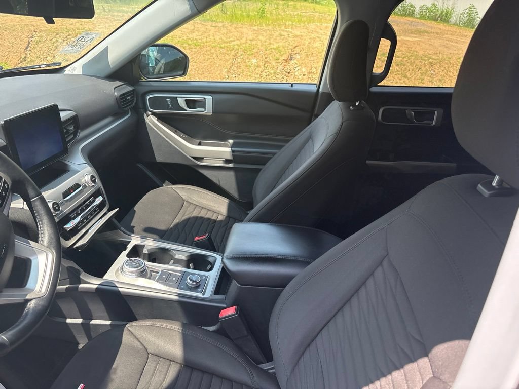 Used 2021 Ford Explorer XLT AWD/4WD image 11