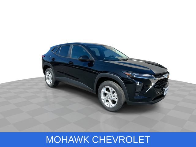 Certified 2024 Chevrolet Trax LS w/ LS Convenience Package FWD image 2