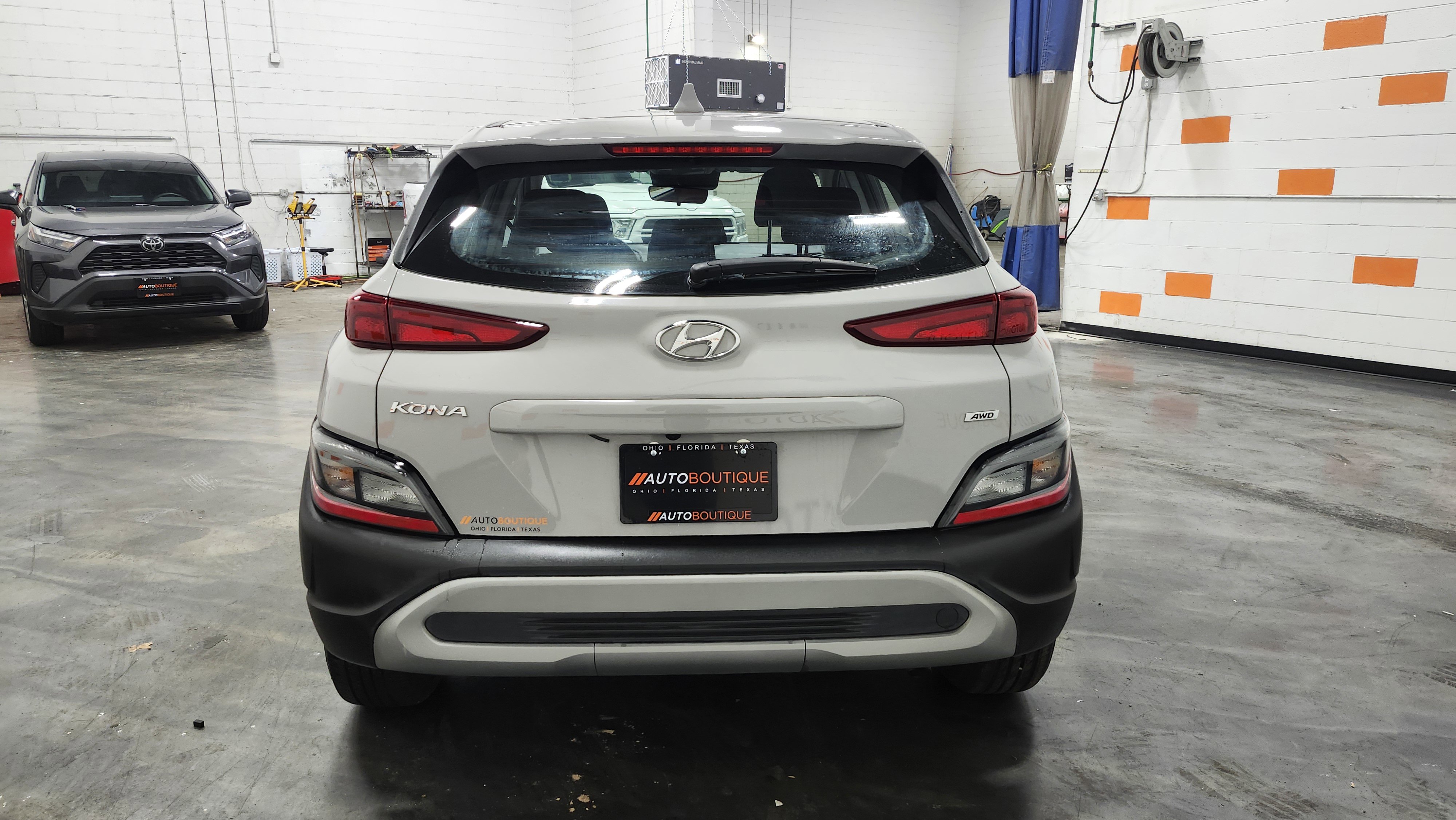 Used 2023 Hyundai Kona SE image 15