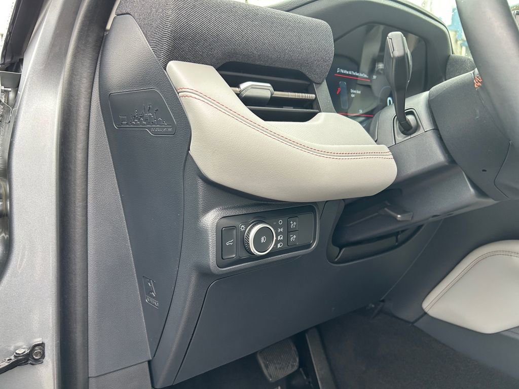 Used 2025 Ford Explorer Active w/ Active Comfort Package AWD/4WD image 21