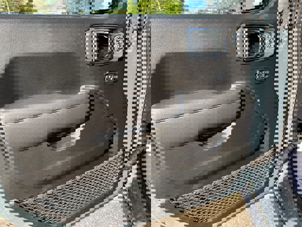 New 2025 Jeep Gladiator Rubicon w/ Convenience Group image 11