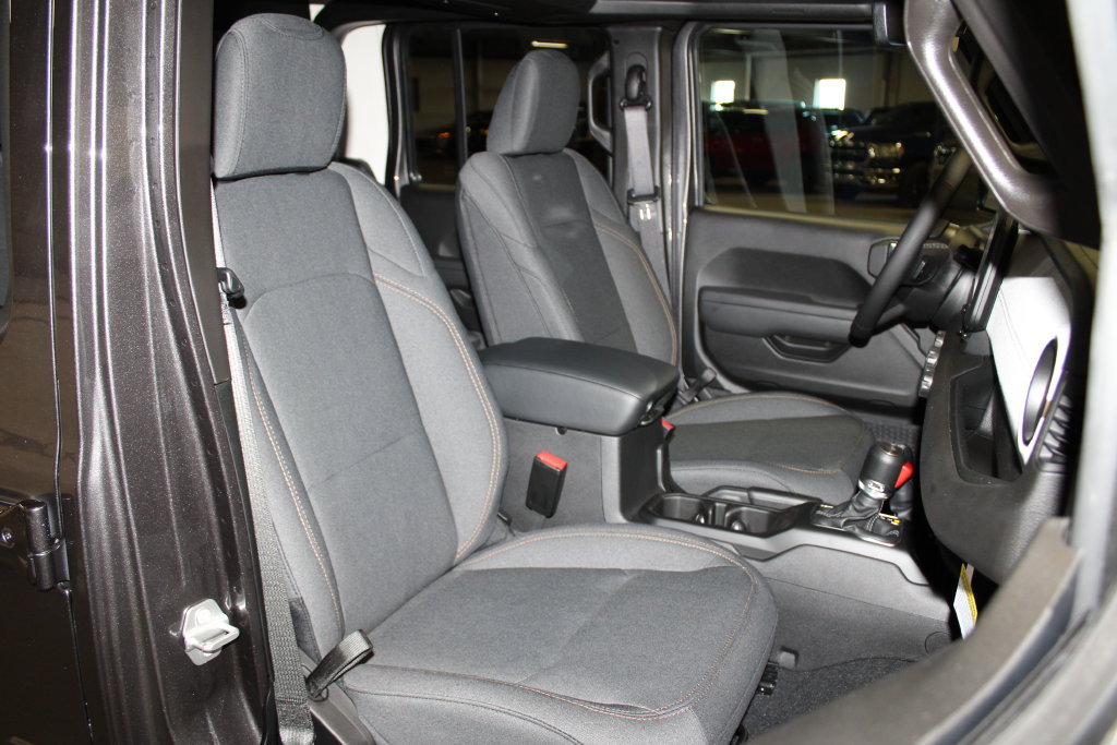 New 2026 Jeep Gladiator Sport AWD/4WD image 28