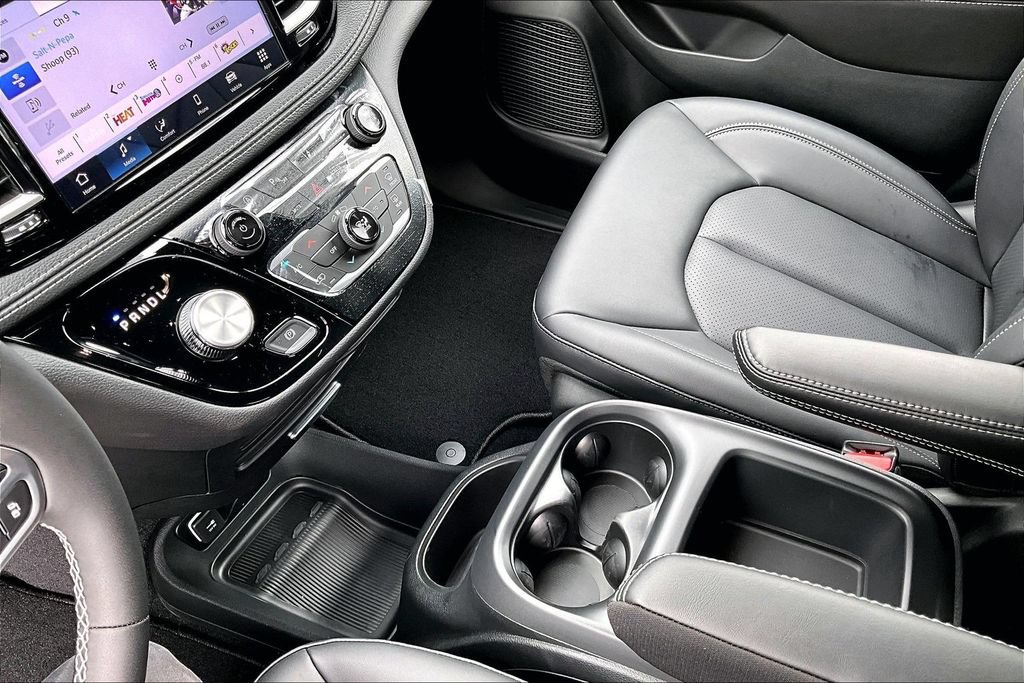 New 2026 Chrysler Pacifica Select FWD image 11