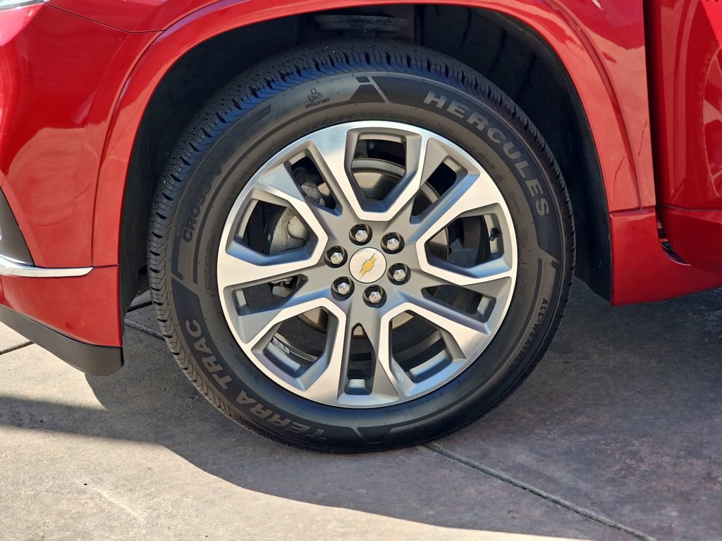 Used 2018 Chevrolet Traverse Premier w/ Driver Confidence II Package image 36