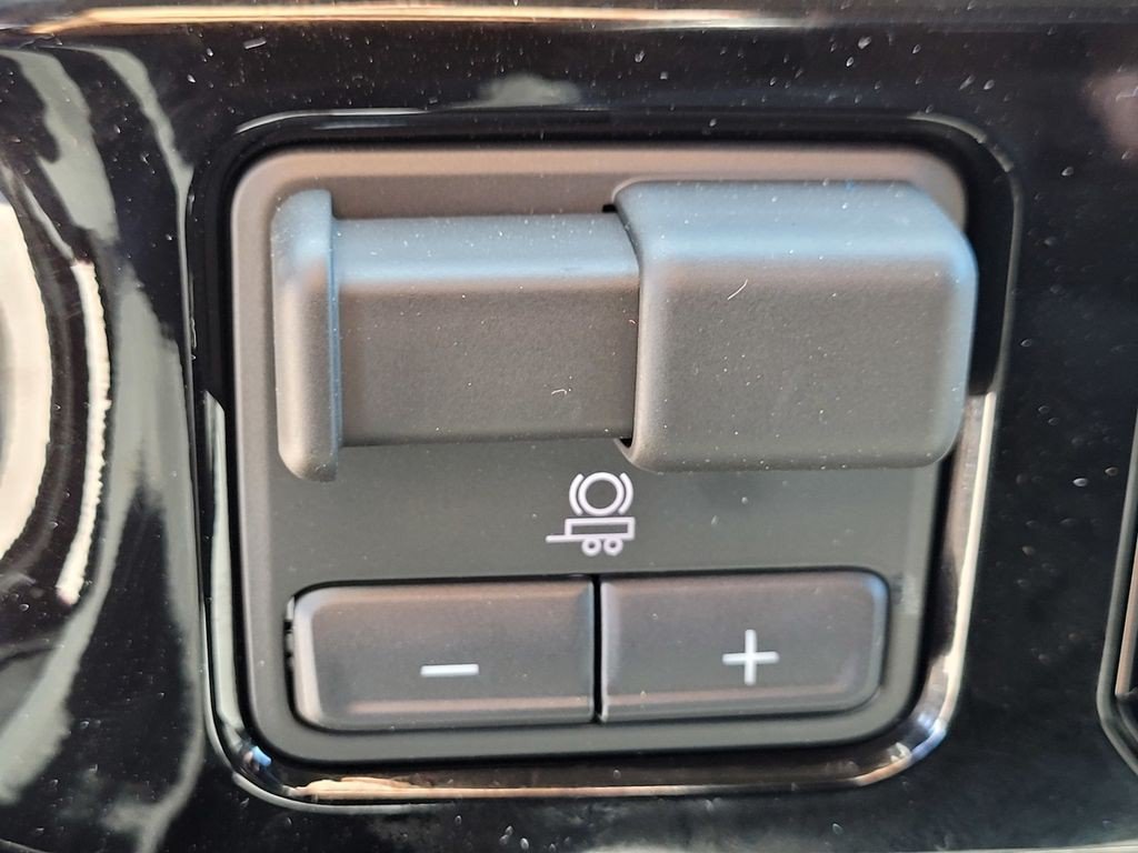 New 2026 GMC Sierra 1500 Elevation w/ Elevation Select Package AWD/4WD image 17