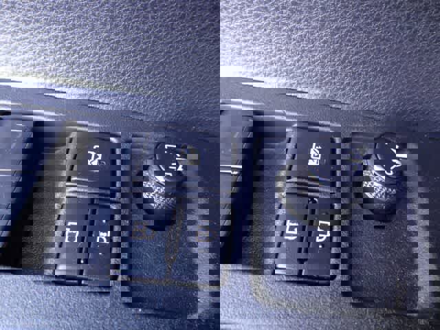 Used 2024 Toyota Corolla LE image 12