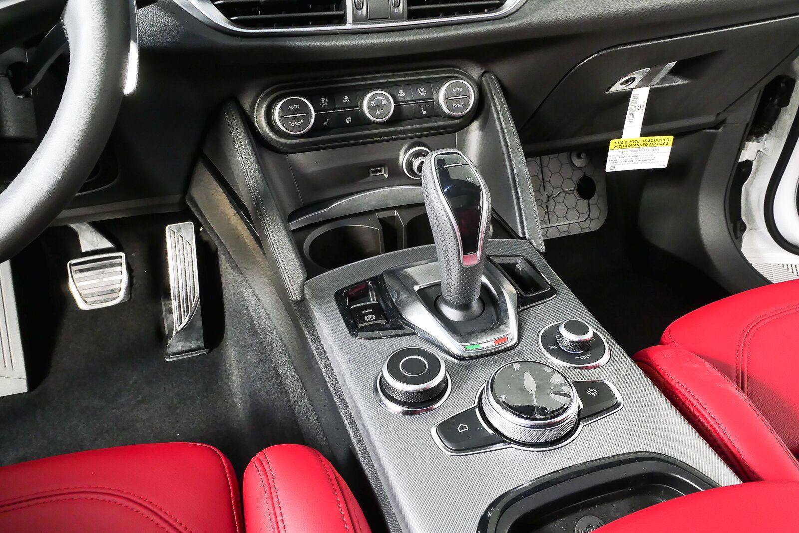 New 2026 Alfa Romeo Stelvio Sprint AWD/4WD image 18