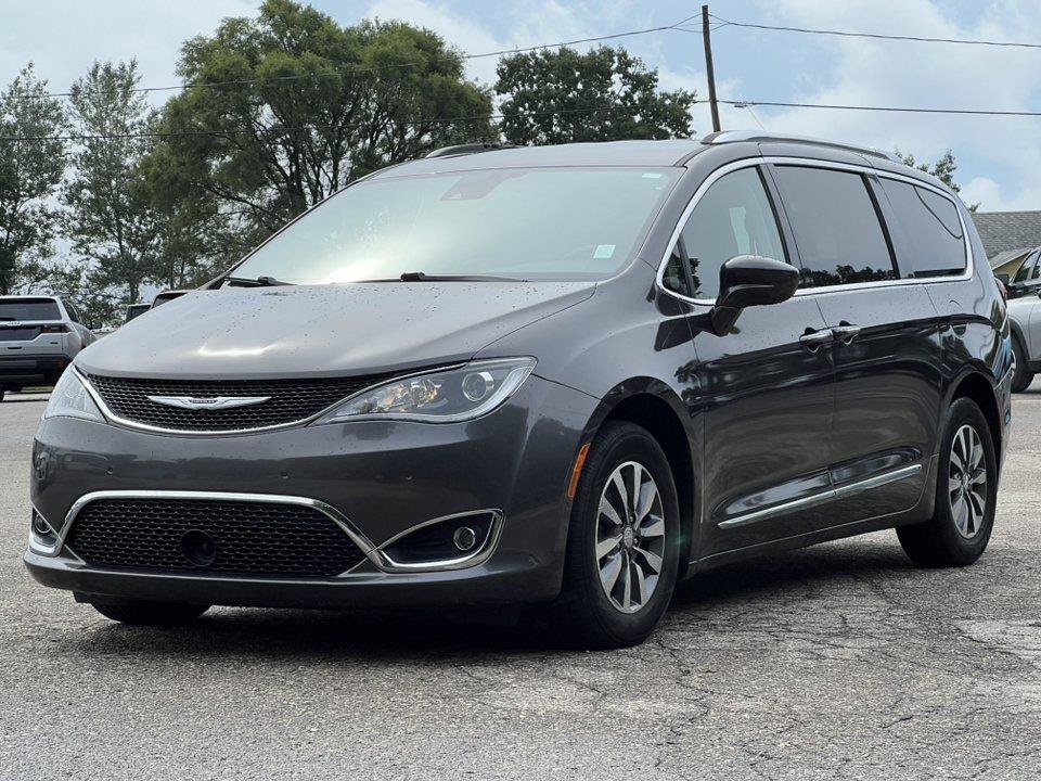 Used 2020 Chrysler Pacifica Touring-L Plus w/ Advanced Safetytec Group FWD image 2