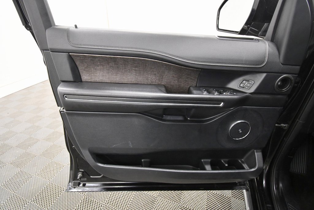 Used 2020 Ford Expedition Max Limited image 10